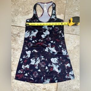 Lululemon Cool Racerback Tank top- Static Blossom Size 4